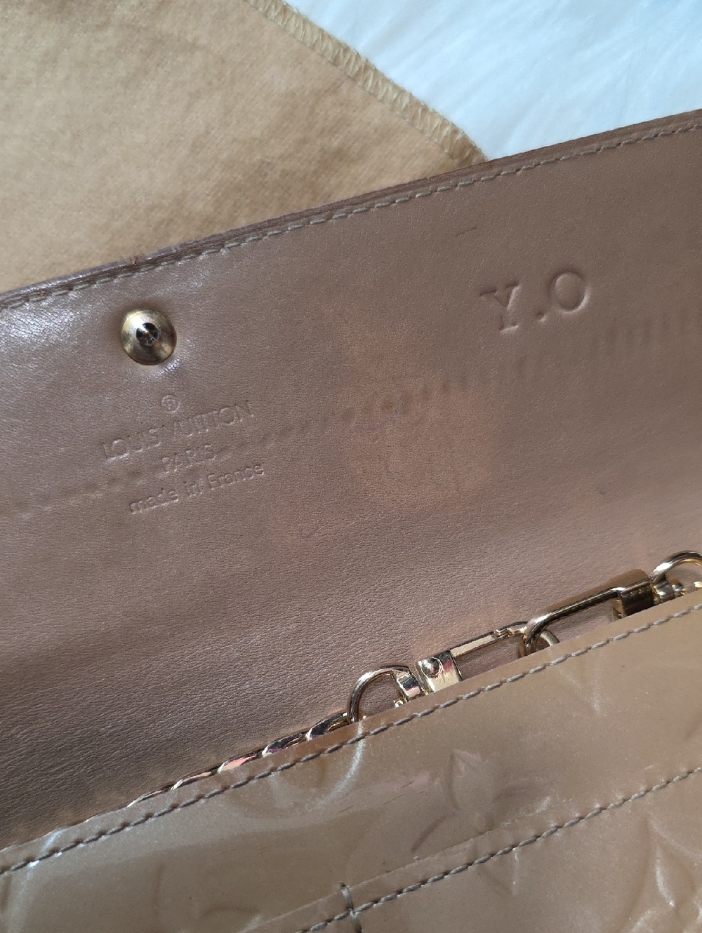 Louis Vuitton Monogram Vernis Sarah Wallet With Chain & Dustbag - Picture 4 of 16